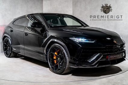 Lamborghini Urus V8 PERFORMANTE. FULL PPF. PANORAMIC ROOF. HEATED, COOLED & MASSAGE SEATS. 