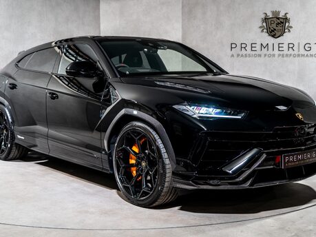 Lamborghini Urus V8 PERFORMANTE. FULL PPF. PANORAMIC ROOF. HEATED, COOLED & MASSAGE SEATS. 