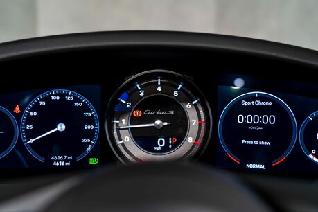 Porsche 911 TURBO S PDK. SPORTS CHRONO. HEATED & VENTILATED SEATS. PCCBS. SPORT EXHAUST 33