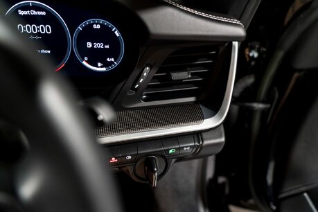 Porsche 911 TURBO S PDK. SPORTS CHRONO. HEATED & VENTILATED SEATS. PCCBS. SPORT EXHAUST 54