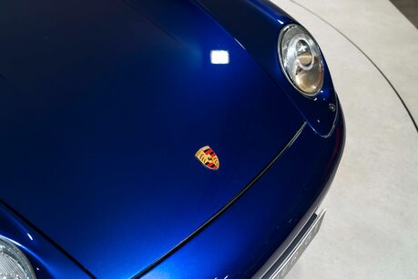 Porsche 911 CARRERA. SUPERB EXAMPLE. TIPTRONIC. SPORTS SEATS. 22