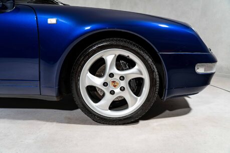 Porsche 911 CARRERA. SUPERB EXAMPLE. TIPTRONIC. SPORTS SEATS. 12
