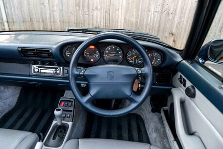 Porsche 911 CARRERA. SUPERB EXAMPLE. TIPTRONIC. SPORTS SEATS. 10