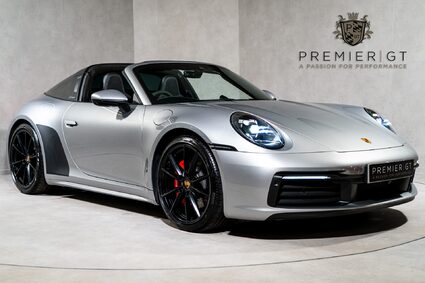 Porsche 911 TARGA 4S. SPORTS CHRONO. SPORTS EXHAUST. BOSE. HEATED STEERING WHEEL. 