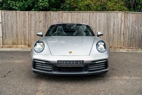 Porsche 911 TARGA 4S. SPORTS CHRONO. SPORTS EXHAUST. BOSE. HEATED STEERING WHEEL. 2