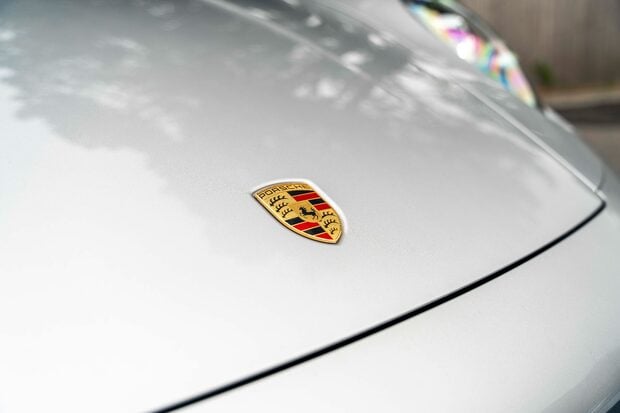 Porsche 911 TARGA 4S. SPORTS CHRONO. SPORTS EXHAUST. BOSE. HEATED STEERING WHEEL. 4