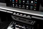 Porsche 911 TARGA 4S. SPORTS CHRONO. SPORTS EXHAUST. BOSE. HEATED STEERING WHEEL. 17