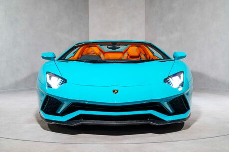 Lamborghini Aventador S ROADSTER. ONE OF ONE SPEC. AD PERSONAM. CARBON EXT. LIFT 2