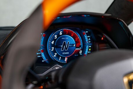 Lamborghini Aventador S ROADSTER. ONE OF ONE SPEC. AD PERSONAM. CARBON EXT. LIFT 44