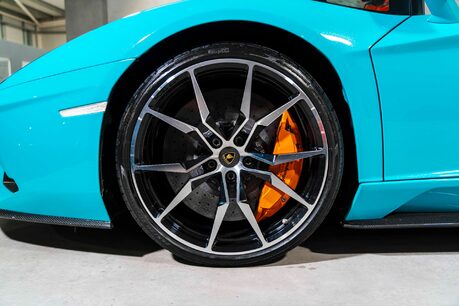 Lamborghini Aventador S ROADSTER. ONE OF ONE SPEC. AD PERSONAM. CARBON EXT. LIFT 14