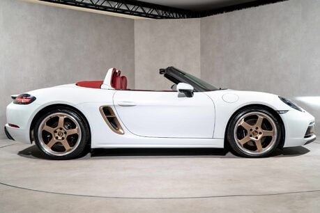 Porsche 718 BOXSTER 25 YEARS PDK. MASSIVE SPEC. SPORTS CHRONO. BOSE. HEATED SEATS. 7