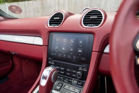 Porsche 718 BOXSTER 25 YEARS PDK. MASSIVE SPEC. SPORTS CHRONO. BOSE. HEATED SEATS. 17