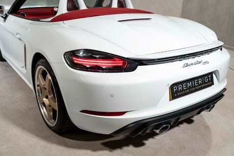 Porsche 718 BOXSTER 25 YEARS PDK. MASSIVE SPEC. SPORTS CHRONO. BOSE. HEATED SEATS. 29