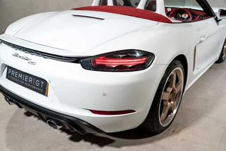 Porsche 718 BOXSTER 25 YEARS PDK. MASSIVE SPEC. SPORTS CHRONO. BOSE. HEATED SEATS. 30