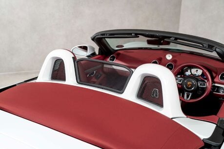 Porsche 718 BOXSTER 25 YEARS PDK. MASSIVE SPEC. SPORTS CHRONO. BOSE. HEATED SEATS. 23