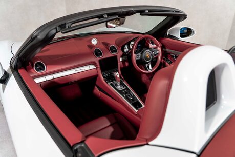 Porsche 718 BOXSTER 25 YEARS PDK. MASSIVE SPEC. SPORTS CHRONO. BOSE. HEATED SEATS. 22