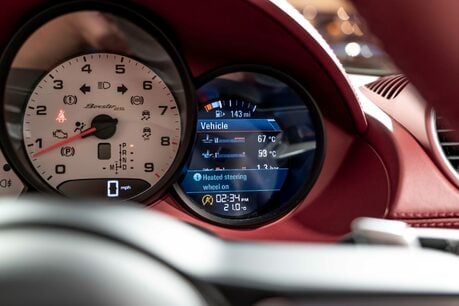 Porsche 718 BOXSTER 25 YEARS PDK. MASSIVE SPEC. SPORTS CHRONO. BOSE. HEATED SEATS. 58