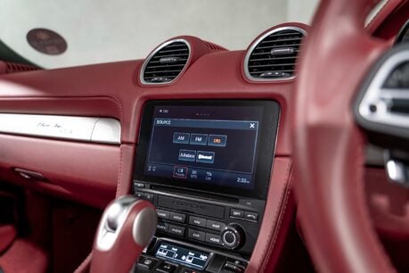 Porsche 718 BOXSTER 25 YEARS PDK. MASSIVE SPEC. SPORTS CHRONO. BOSE. HEATED SEATS. 50