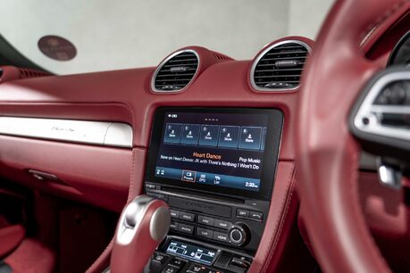 Porsche 718 BOXSTER 25 YEARS PDK. MASSIVE SPEC. SPORTS CHRONO. BOSE. HEATED SEATS. 49