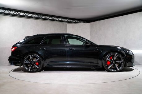 Audi RS6 AVANT TFSI QUATTRO CARBON BLACK. FULL ASH. BLACK PACKAGE PLUS. RS PACKAGE. 7
