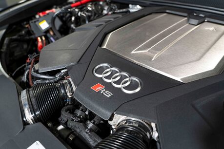 Audi RS6 AVANT TFSI QUATTRO CARBON BLACK. FULL ASH. BLACK PACKAGE PLUS. RS PACKAGE. 57