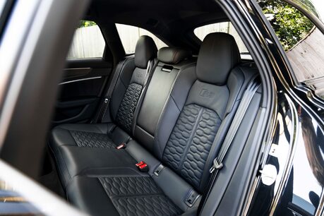 Audi RS6 AVANT TFSI QUATTRO CARBON BLACK. FULL ASH. BLACK PACKAGE PLUS. RS PACKAGE. 8