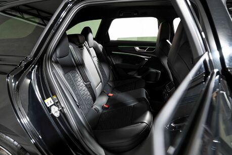 Audi RS6 AVANT TFSI QUATTRO CARBON BLACK. FULL ASH. BLACK PACKAGE PLUS. RS PACKAGE. 20