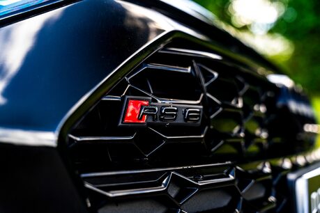 Audi RS6 AVANT TFSI QUATTRO CARBON BLACK. FULL ASH. BLACK PACKAGE PLUS. RS PACKAGE. 11
