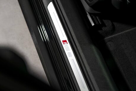 Audi RS6 AVANT TFSI QUATTRO CARBON BLACK. FULL ASH. BLACK PACKAGE PLUS. RS PACKAGE. 54