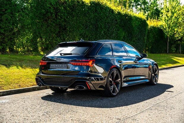 Audi RS6 AVANT TFSI QUATTRO CARBON BLACK. FULL ASH. BLACK PACKAGE PLUS. RS PACKAGE. 1