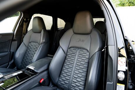 Audi RS6 AVANT TFSI QUATTRO CARBON BLACK. FULL ASH. BLACK PACKAGE PLUS. RS PACKAGE. 6