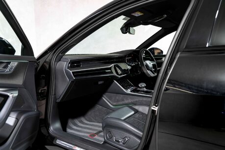 Audi RS6 AVANT TFSI QUATTRO CARBON BLACK. FULL ASH. BLACK PACKAGE PLUS. RS PACKAGE. 13