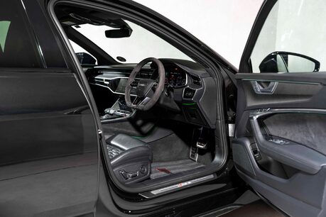 Audi RS6 AVANT TFSI QUATTRO CARBON BLACK. FULL ASH. BLACK PACKAGE PLUS. RS PACKAGE. 9