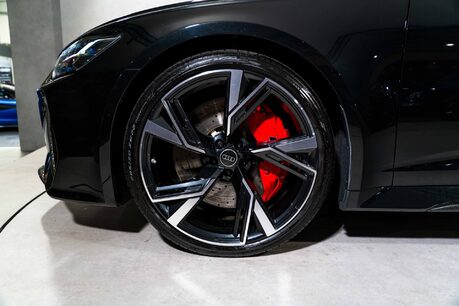 Audi RS6 AVANT TFSI QUATTRO CARBON BLACK. FULL ASH. BLACK PACKAGE PLUS. RS PACKAGE. 42