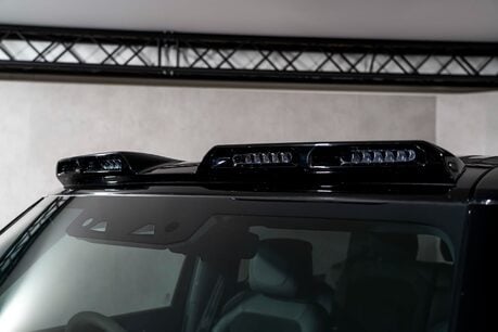 Land Rover Defender 90 V8. URBAN WIDETRACK KIT. MILLTEK EXHAUST. FIXED SIDE STEPS. PANO ROOF. 38