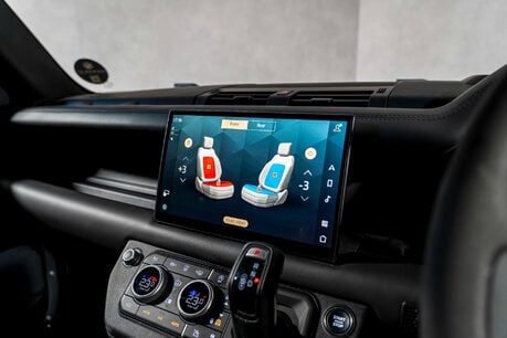 Land Rover Defender 90 V8. URBAN WIDETRACK KIT. MILLTEK EXHAUST. FIXED SIDE STEPS. PANO ROOF. 30