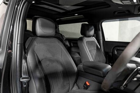 Land Rover Defender 90 V8. URBAN WIDETRACK KIT. MILLTEK EXHAUST. FIXED SIDE STEPS. PANO ROOF. 16