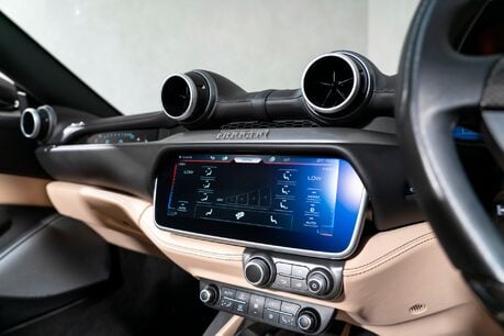 Ferrari Portofino FULL FSH. PASSENGER DISPLAY. SPORTS EXHAUST. MAGNERIDE SUSPENSION. 45