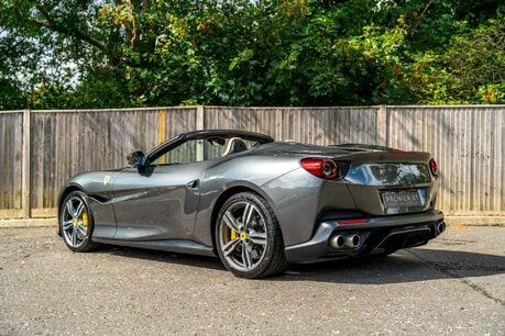 Ferrari Portofino FULL FSH. PASSENGER DISPLAY. SPORTS EXHAUST. MAGNERIDE SUSPENSION. 2