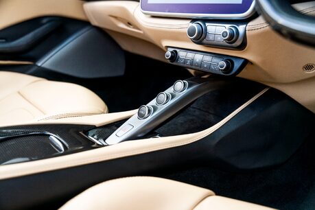 Ferrari Portofino FULL FSH. PASSENGER DISPLAY. SPORTS EXHAUST. MAGNERIDE SUSPENSION. 8