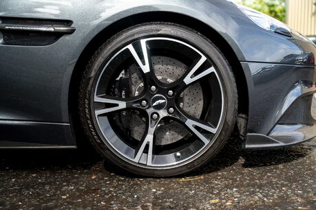 Aston Martin Vanquish V12 S ULTIMATE. EXCELLENT EXAMPLE. 1 OF 175 EXAMPLES. FULL ASH. FULL PPF. 5