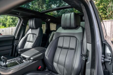Land Rover Range Rover Sport AUTOBIOGRAPHY. LR WARRANTY. BLACK PACK. 7 SEATS. TOW BAR. PAN ROOF. 10