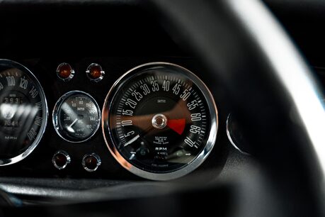 Aston Martin DBS V8 SERIES 1. EXTENSIVE HISTORY PORTFOLIO. 3-SPEED AUTO. CONOLLY INTERIOR. 26