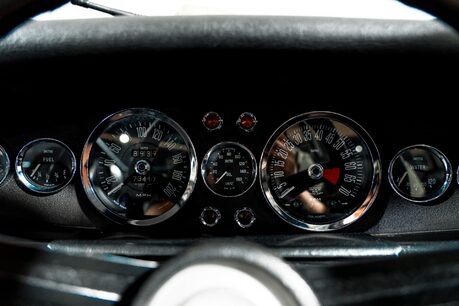 Aston Martin DBS V8 SERIES 1. EXTENSIVE HISTORY PORTFOLIO. 3-SPEED AUTO. CONOLLY INTERIOR. 24