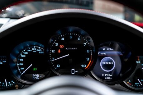 Porsche 911 SPEEDSTER. 1 OF 1948 EXAMPLES. SPORTS CHRONO. CARBON FIBRE INTERIOR. BOSE. 35