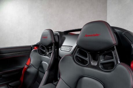 Porsche 911 SPEEDSTER. 1 OF 1948 EXAMPLES. SPORTS CHRONO. CARBON FIBRE INTERIOR. BOSE. 28