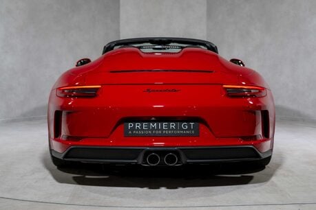 Porsche 911 SPEEDSTER. 1 OF 1948 EXAMPLES. SPORTS CHRONO. CARBON FIBRE INTERIOR. BOSE. 5