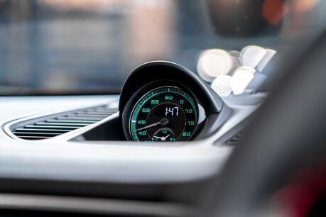 Porsche 911 SPEEDSTER. 1 OF 1948 EXAMPLES. SPORTS CHRONO. CARBON FIBRE INTERIOR. BOSE. 39