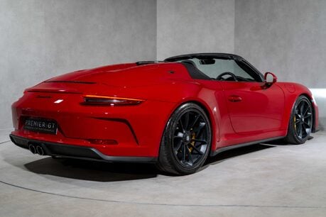 Porsche 911 SPEEDSTER. 1 OF 1948 EXAMPLES. SPORTS CHRONO. CARBON FIBRE INTERIOR. BOSE. 4