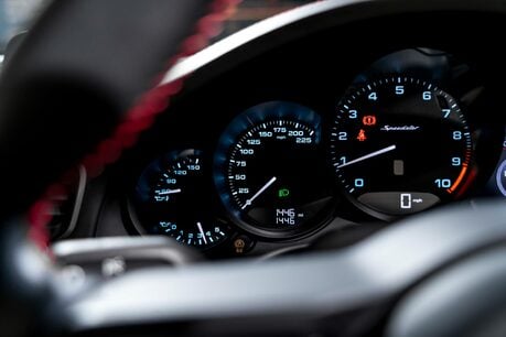 Porsche 911 SPEEDSTER. 1 OF 1948 EXAMPLES. SPORTS CHRONO. CARBON FIBRE INTERIOR. BOSE. 34